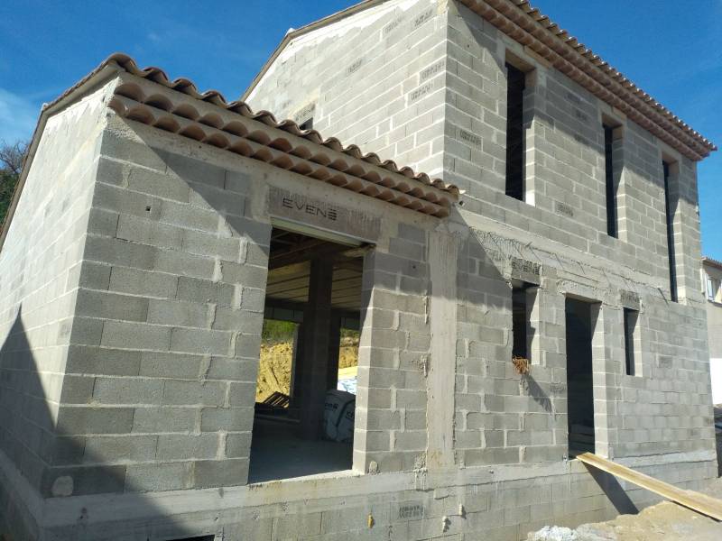 Construction d'une maison sur mesure à Mirabeau – Projet clé en main