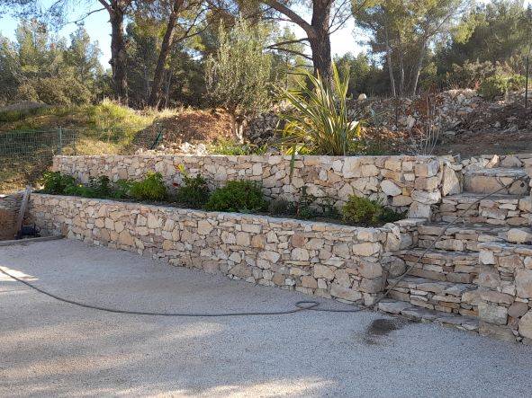 Aménagement d'un jardin sur la commune de Lambesc 13410