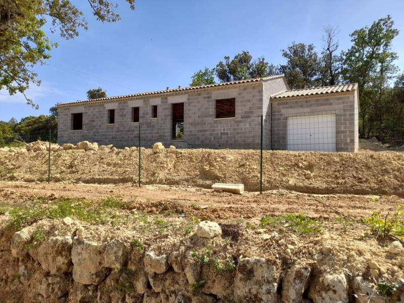 construction d'une villa sur Mirabeau construite par bati rodrigues 